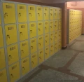 Skrytkowe szafki metalowe 16 skrytek malow SUS 344, szafki szkolne na książki Profesmeb Allegro.jpg
